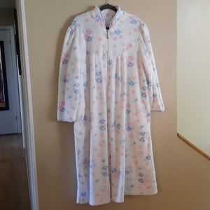 Women's robe/lounger